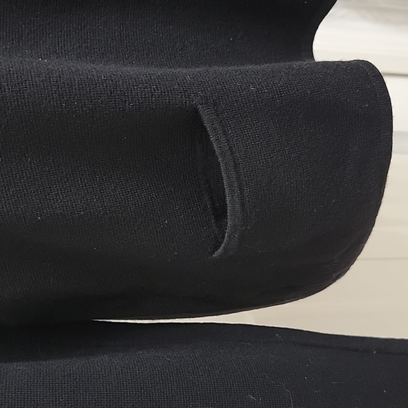 Unbranded, Size L Vintage Black 100% Pure Wool V Neck Sweater with Pockets - Picture 4 of 11